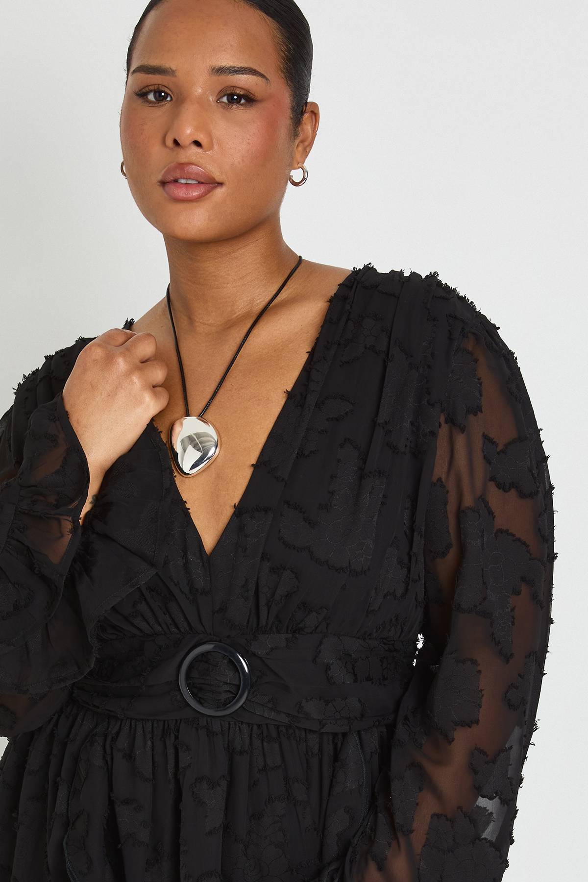 boohoo Robe Patineuse Manches Longues Motif Floral Dévoré Grande Taille