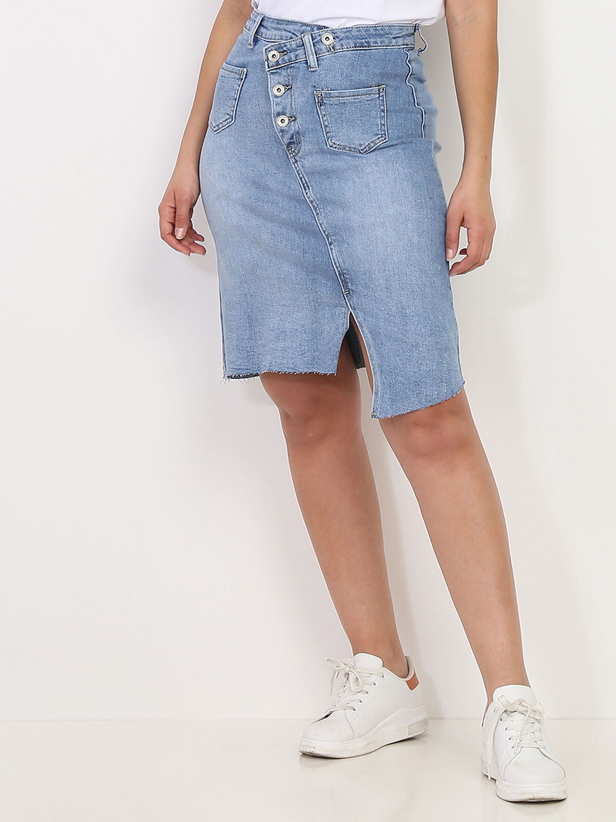 Jupe asymétrique fendue en jean- Bleu