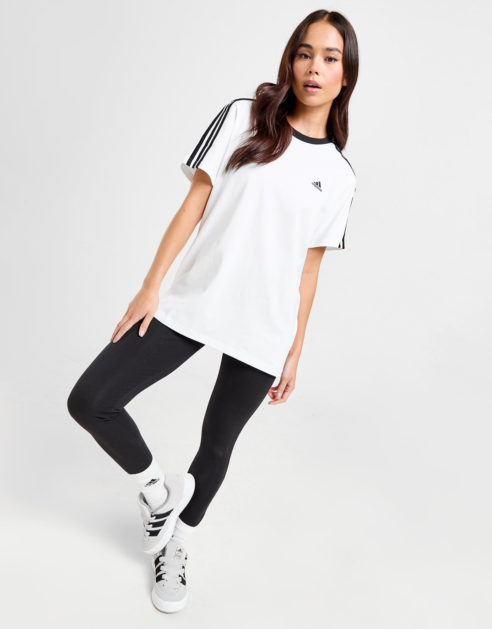 adidas T-shirt 3-Stripes Badge of Sport Femme