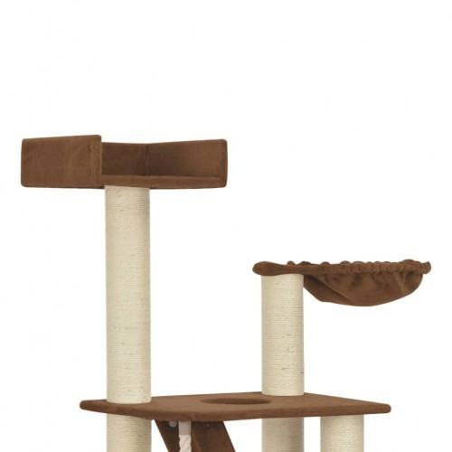 Arranhador bege para gatos com hastes de sisal.