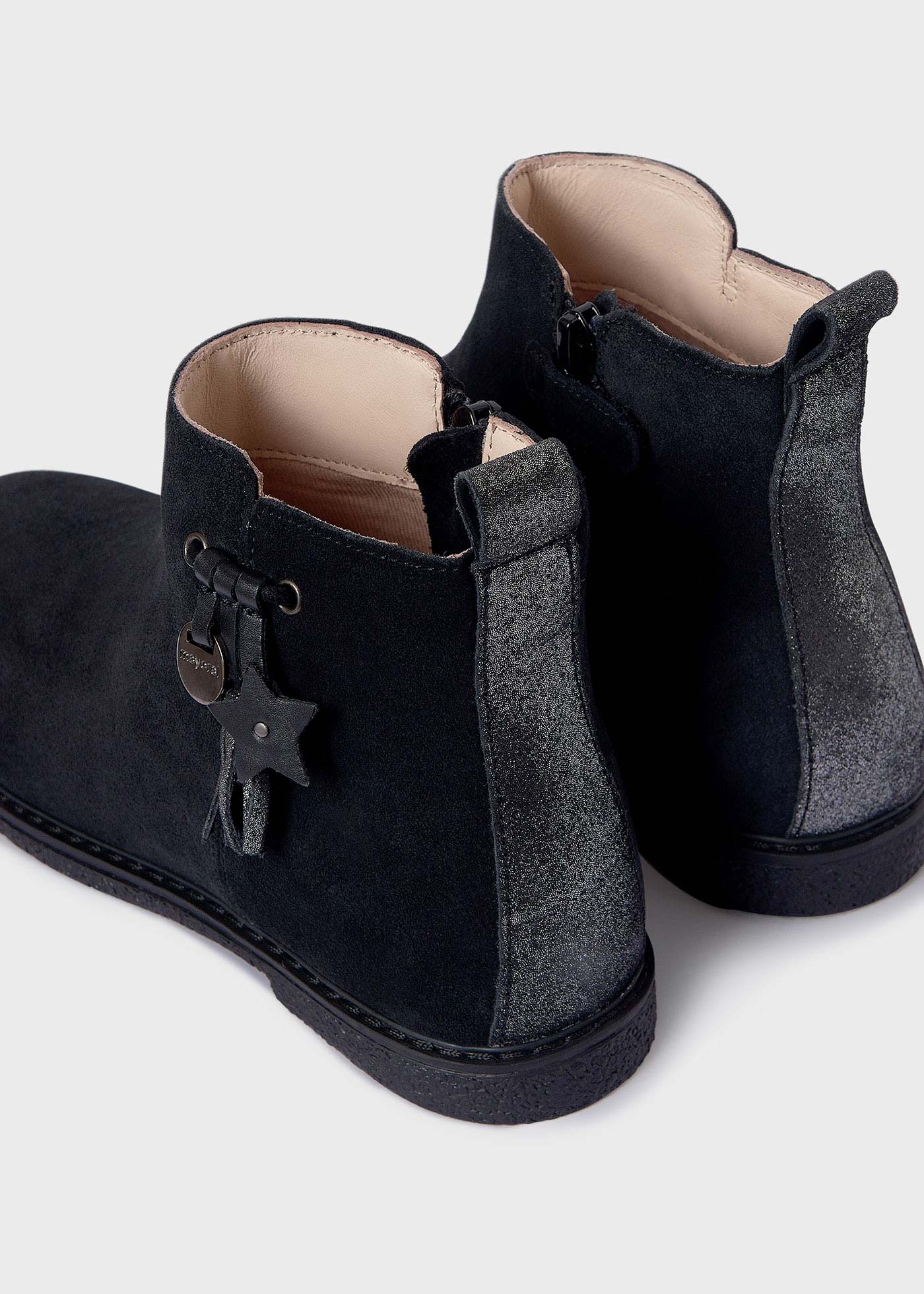 Botas de tornozelo em couro sustentável para meninas