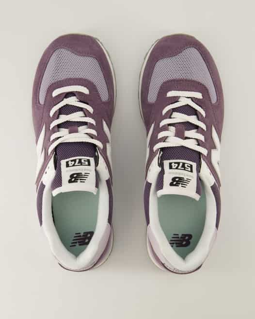 New Balance 574 Sneaker in Lila