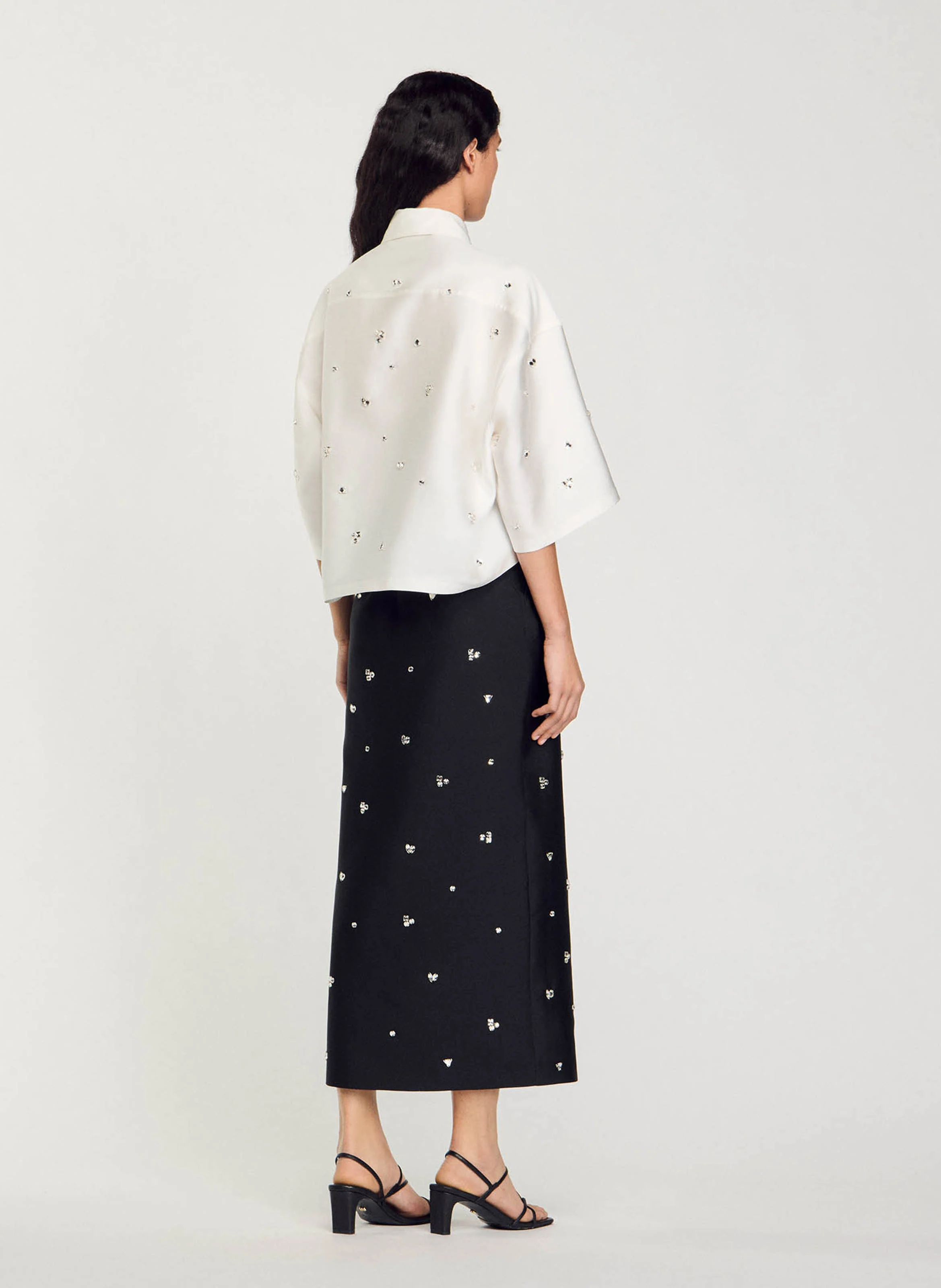 Chemise courte satinée à bijoux | Blanc