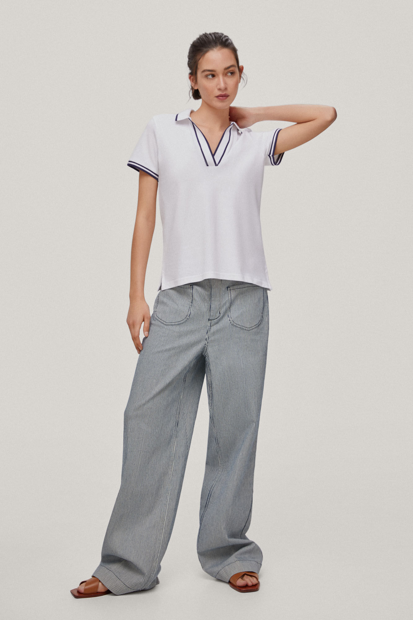 Camisa polo de manga curta com decote profundo - Branco-creme