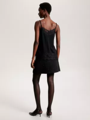 Camisola de renda com alças finas
