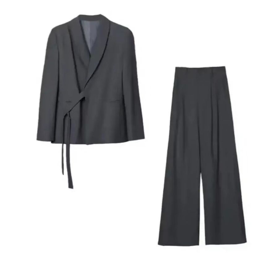 EFO - Set: Effen blazer met strikbandjes + Losse pantalon