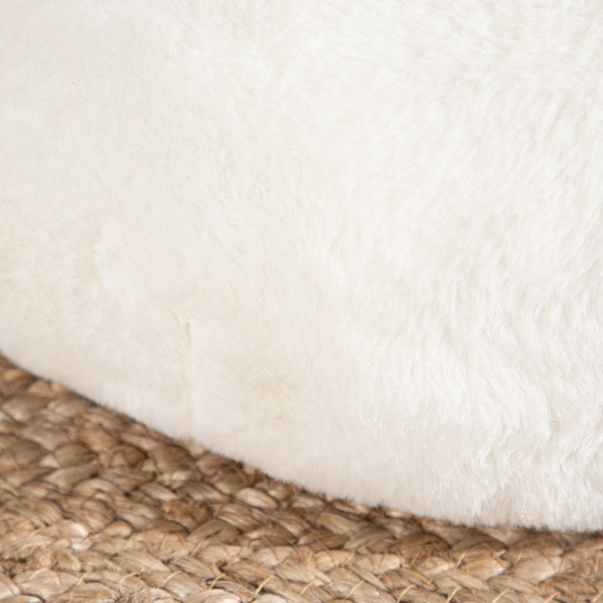 Kinderpoef Knut rond teddy Teddy wit