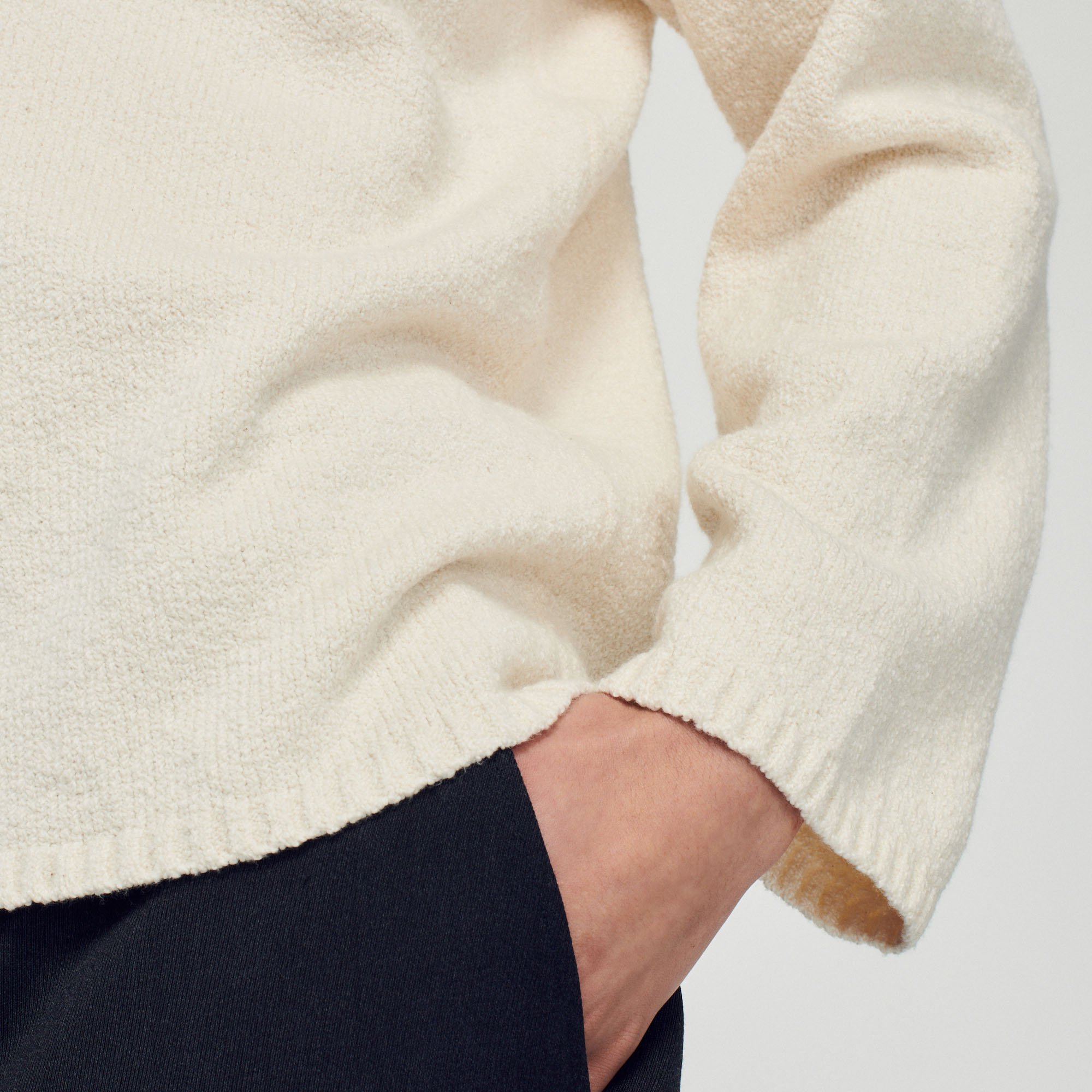 Pull en maille bouclee
