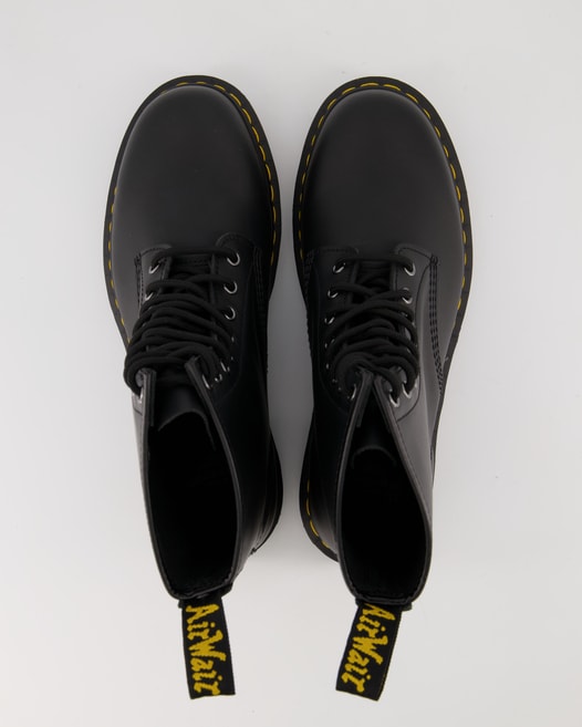 Dr. Martens 1460 Stiefeletten in Schwarz