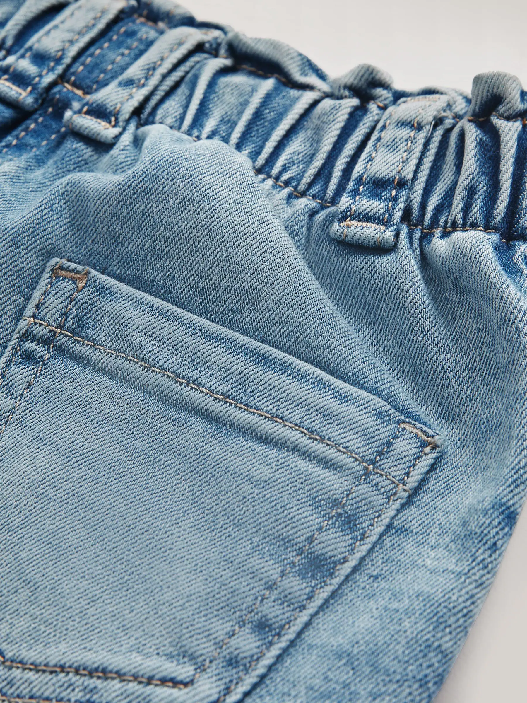 Denim met halve wassing - Mom jeans (3 mnd-7 jr)