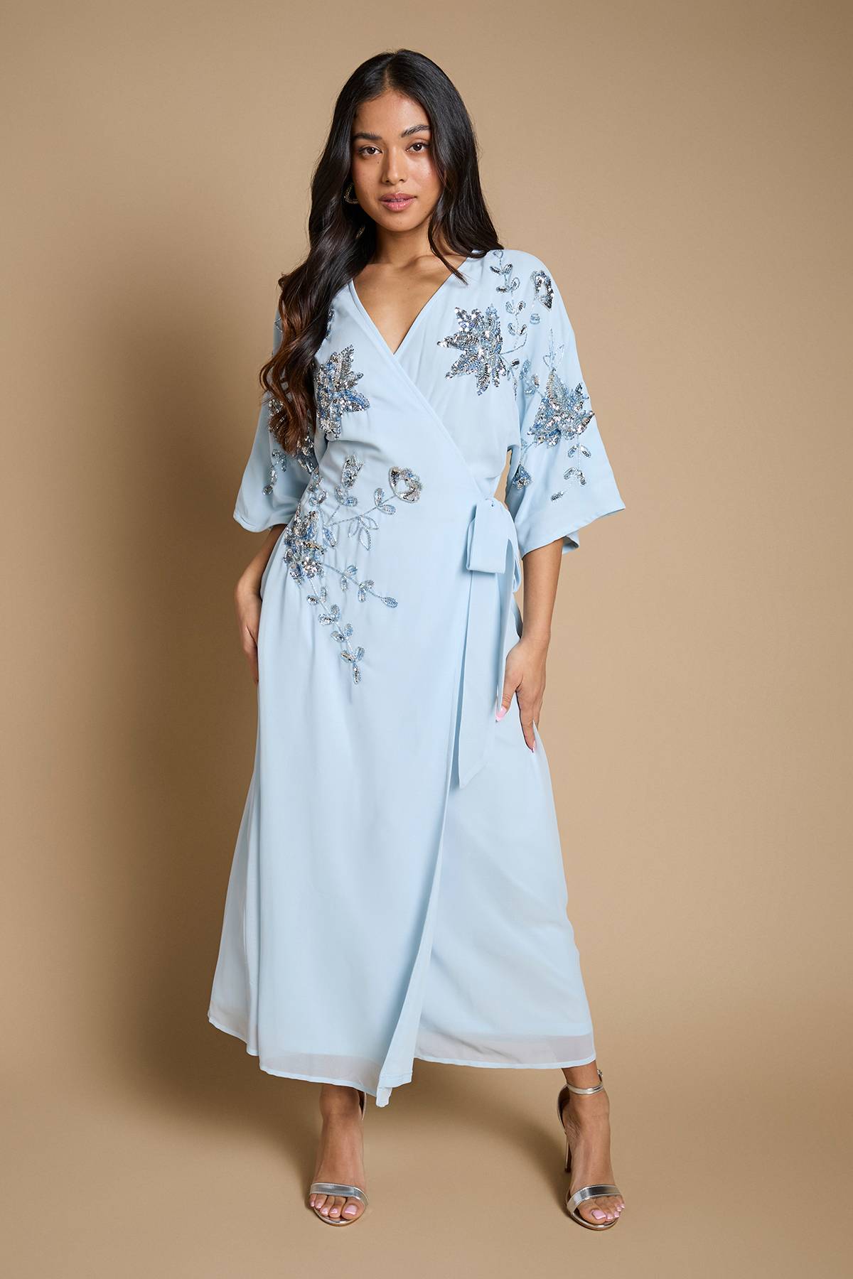 Oasis Robe Maxi Longue Ornée À Manches Kimono Traînantes Petite