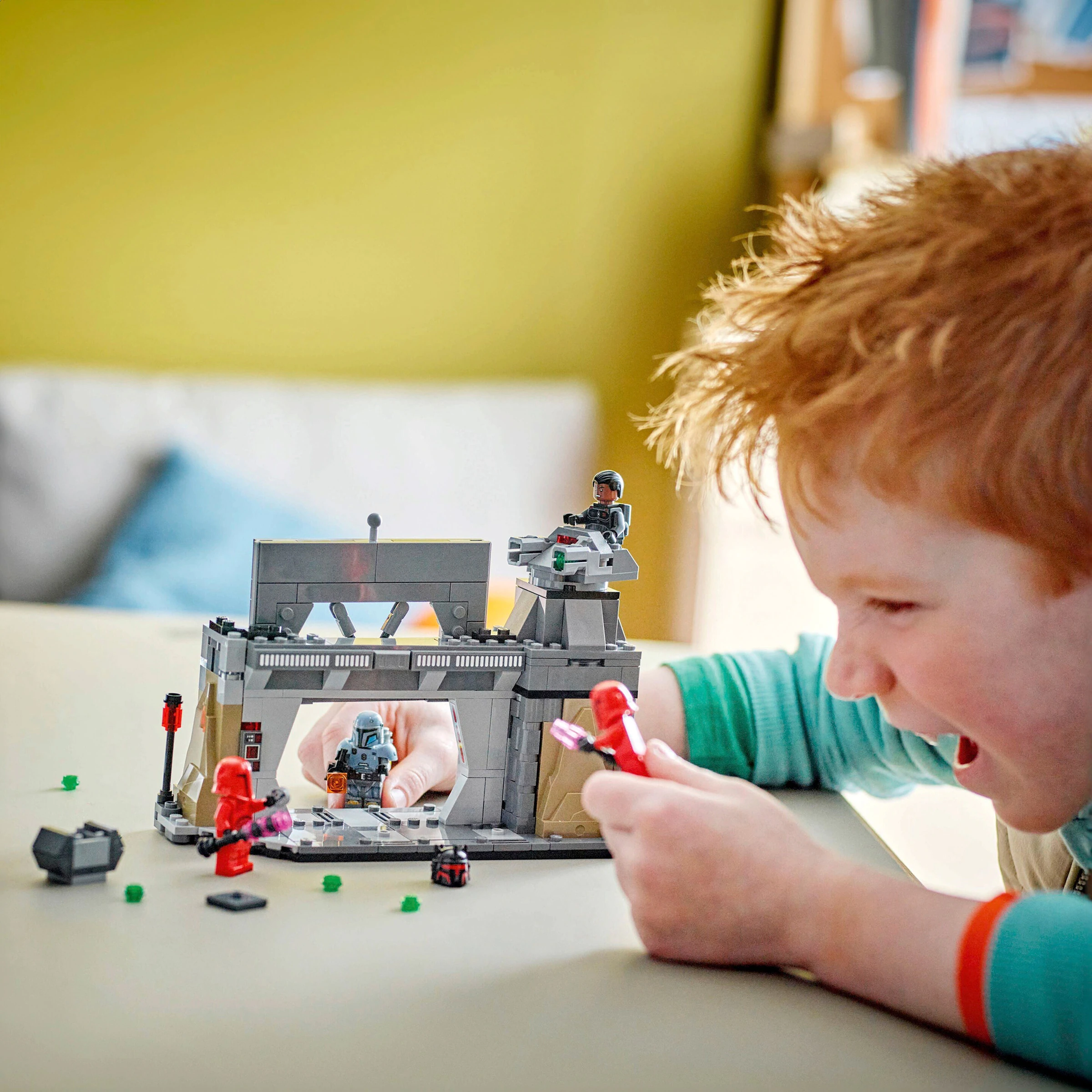 LEGO® - STAR WARS 75386 Duell zwischen Paz Vizsla™ und Moff Gideon™