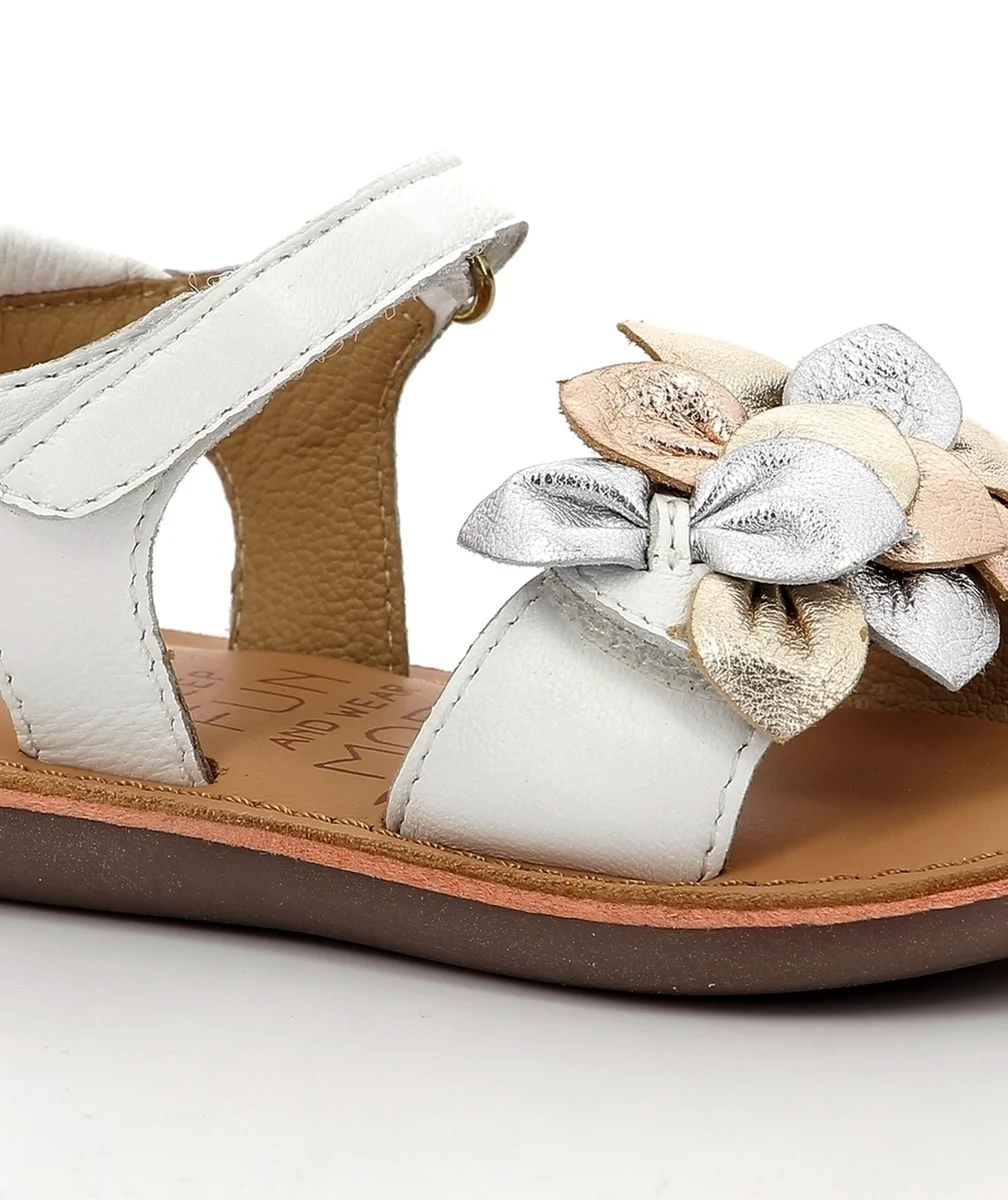 MOD8SANDALES EN CUIR CLOKNOT BLANCHES