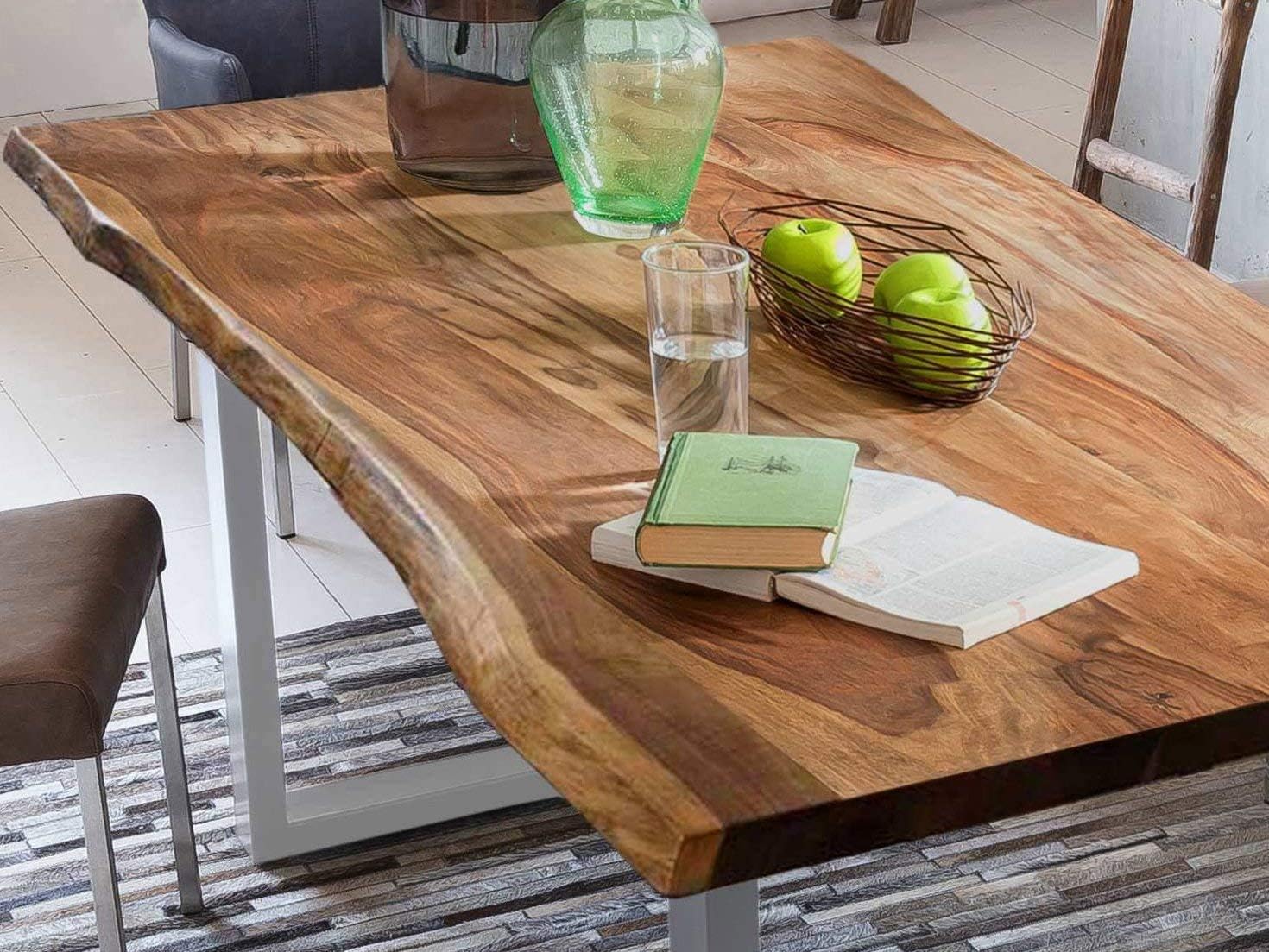 SAM Baumkantentisch 140x80 cm Quarto, Akazienholz massiv + nussbaumfarben, Esstisch mit silbernem U-Gestell, Esszimmertisch/Holztisch Industrial-Design, Tischplatte 26 mm