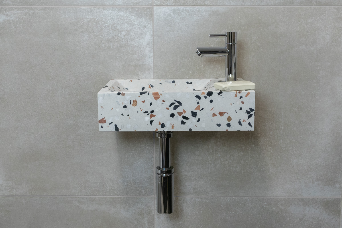 Saniclear Terrazzo fonteinset met rechte kraan in chroom