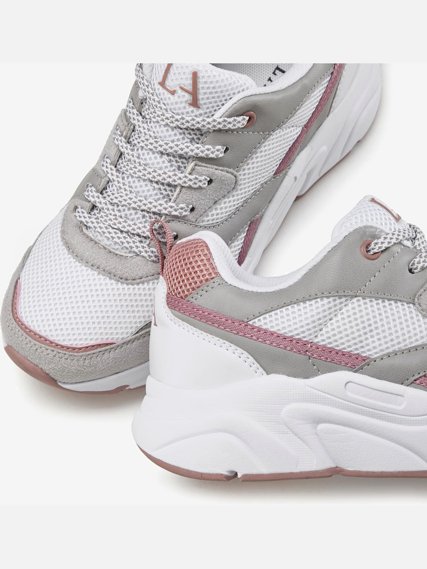 Baskets superbe combinaison de couleurs