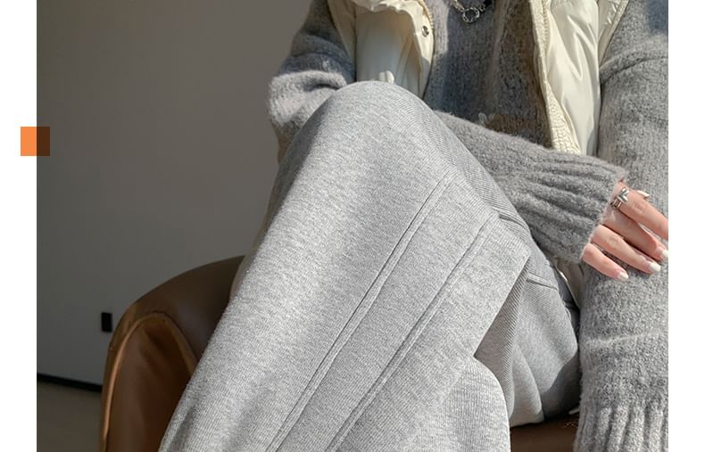 evanesce - Effen joggingbroek met hoge taille, wijde pijpen en chenillevoering
