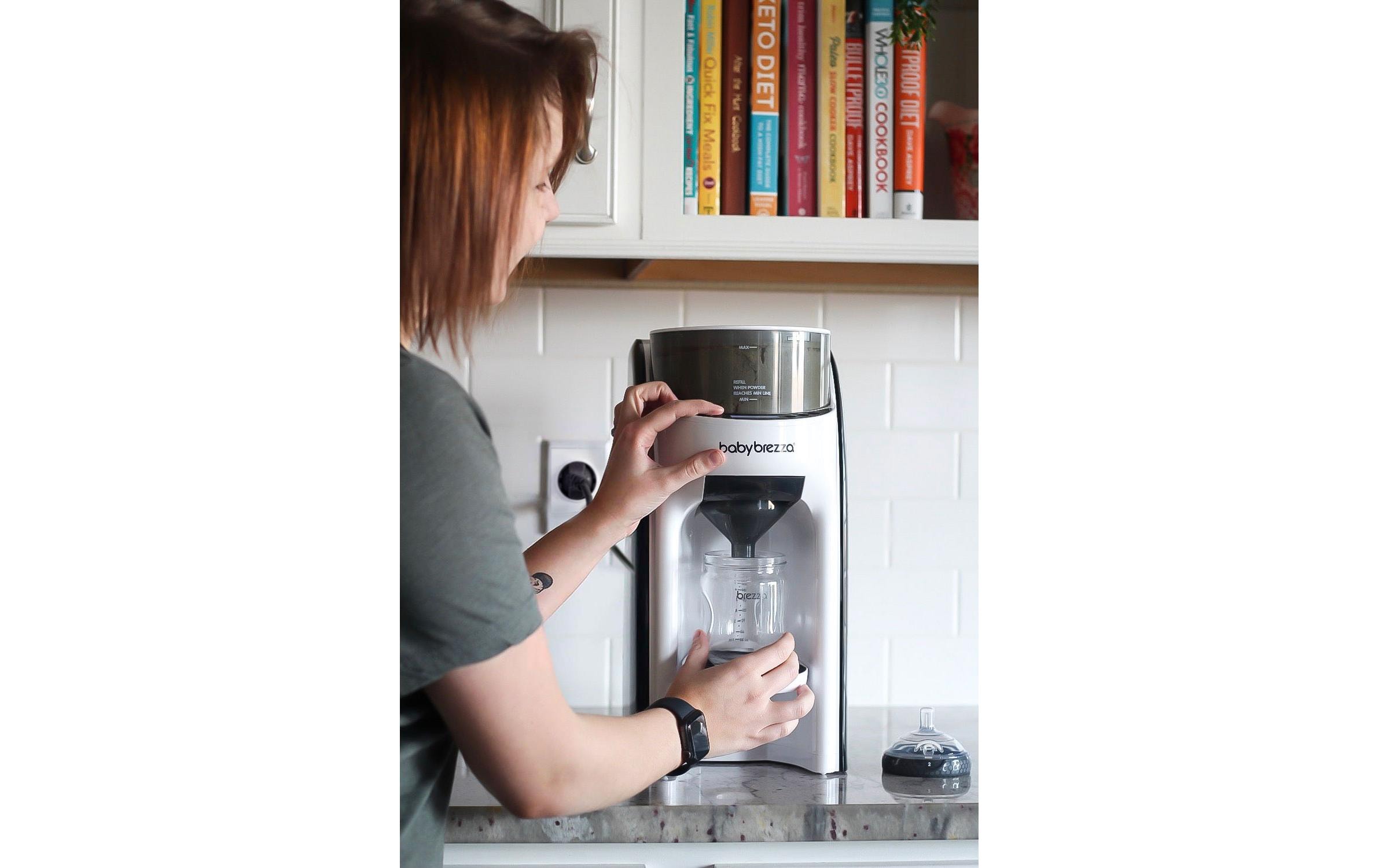 Flaschenwärmer Formula Pro Advanced Schwarz/Weiss<br>Automatischer Falschenzubereiter dosiert, mischt und erwärmt Milchpulver auf Knopfdruck