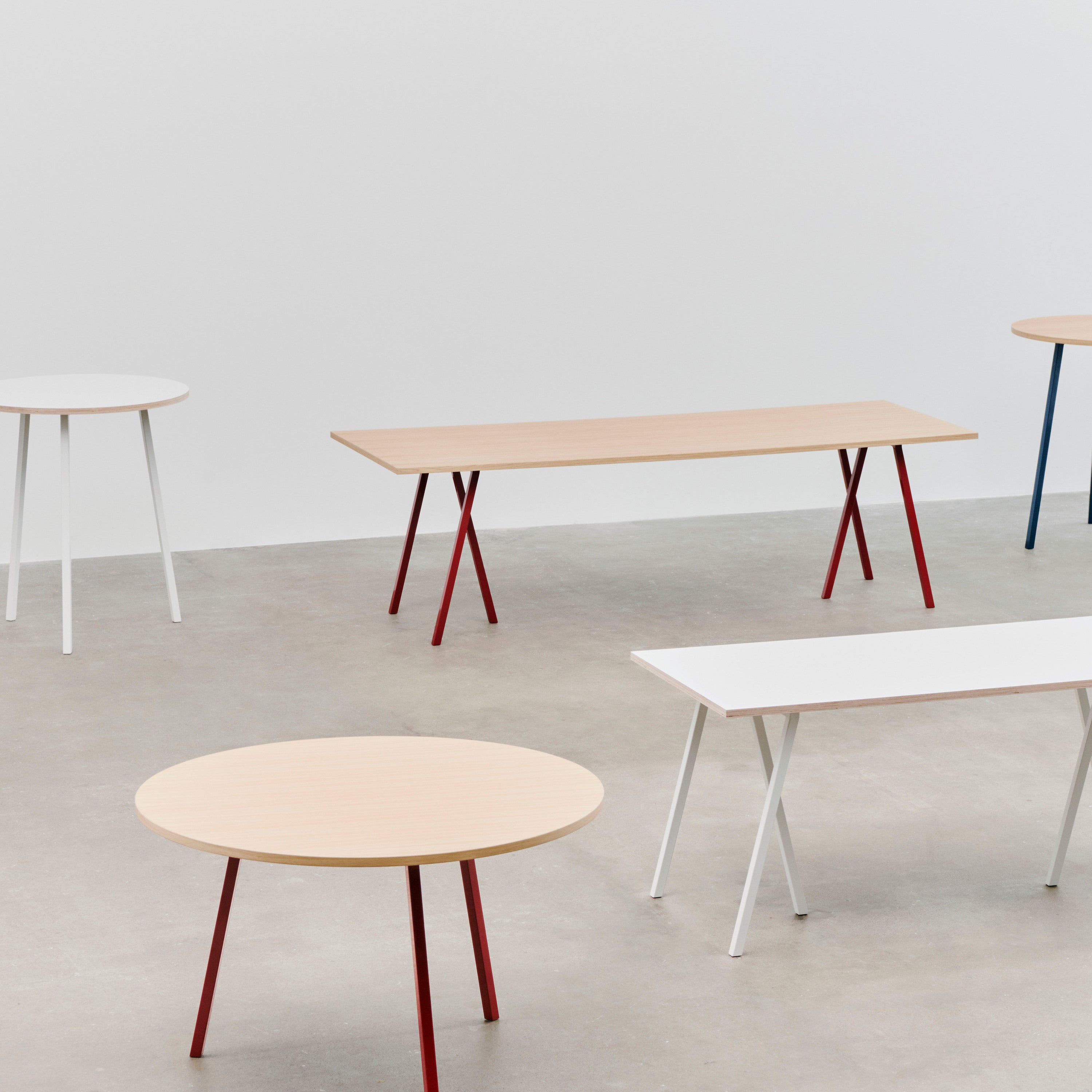 HAY Loop Stand Eettafel 160 x 77,5 cm - Maroon Red