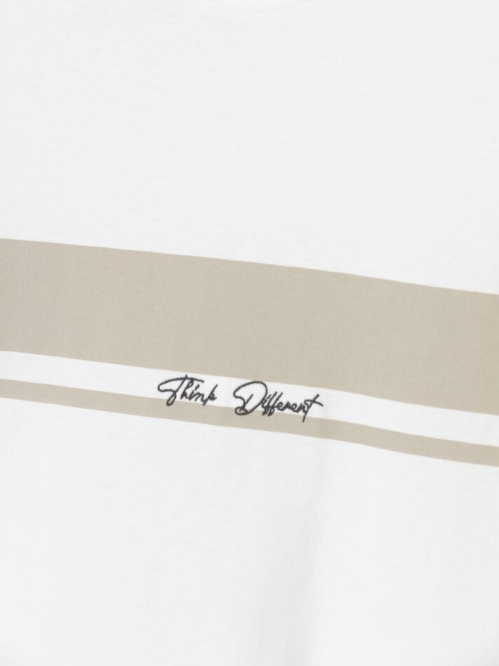 Camiseta estampada com bordado - Branco-sujo