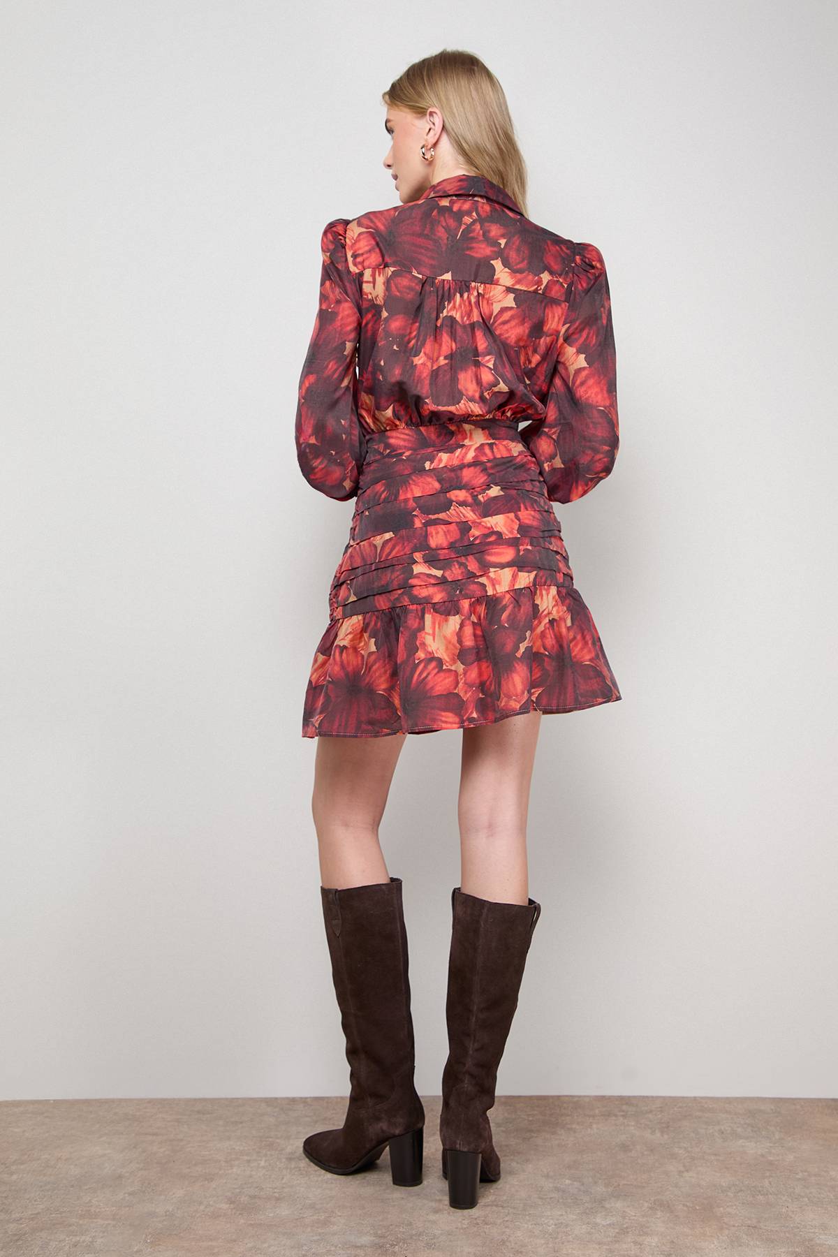 Oasis Robe Mini à Manches Longues avec Boutonnage et Détail Col