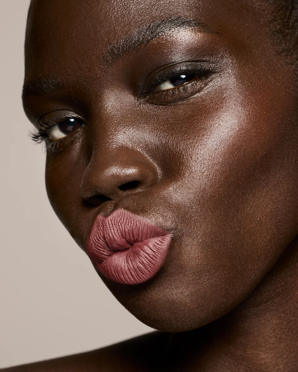 Stunna Lip Paint Longwear Fluid Lip Color