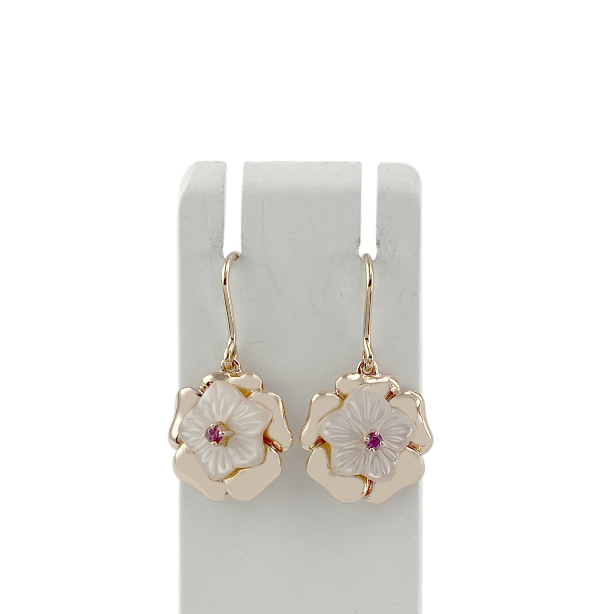 Boucles d'oreilles d'occasion or 375 rose nacres rhodolites