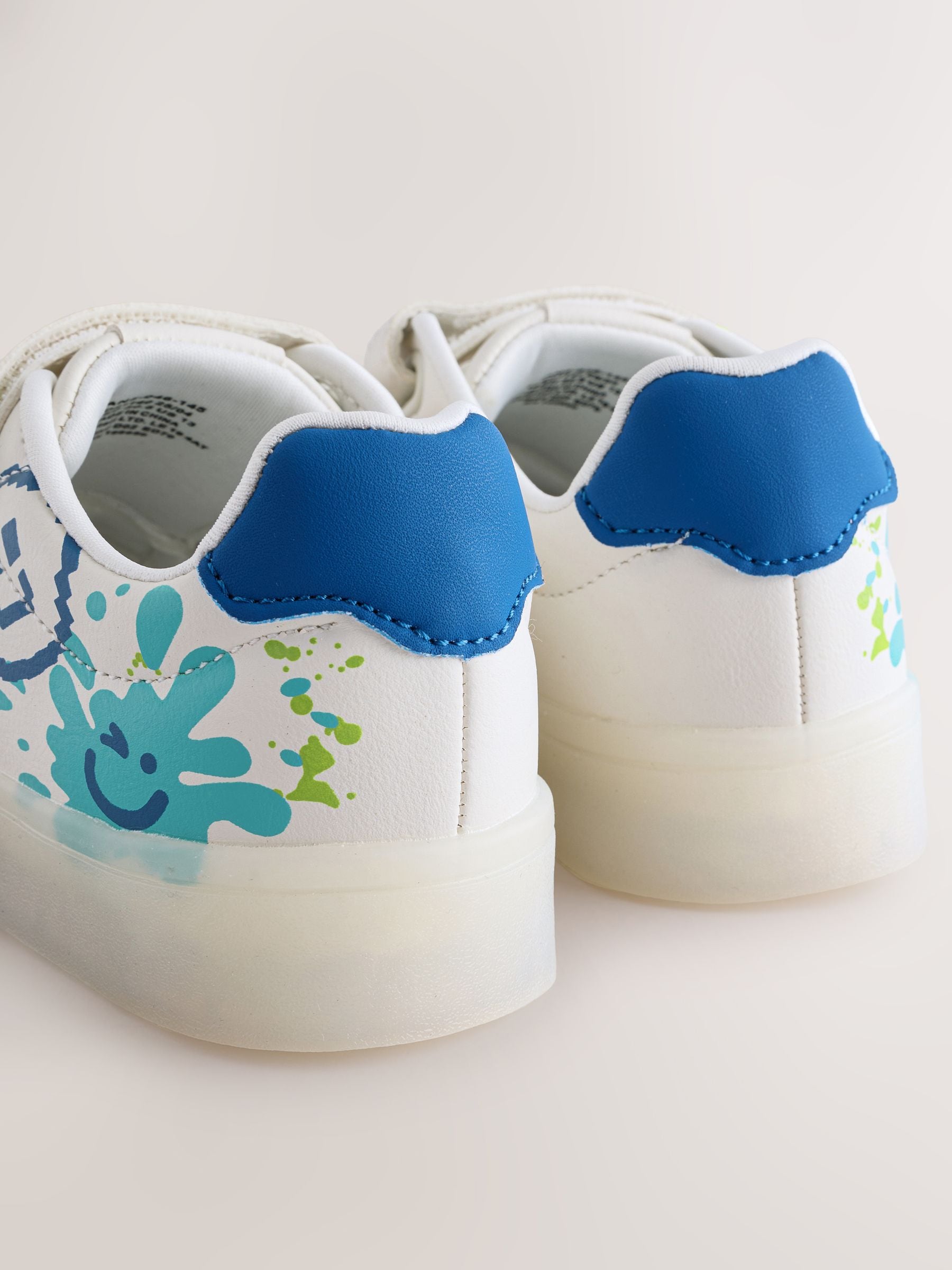Wit met smiley's - Oplichtende sneakers met klittenbandsluiting