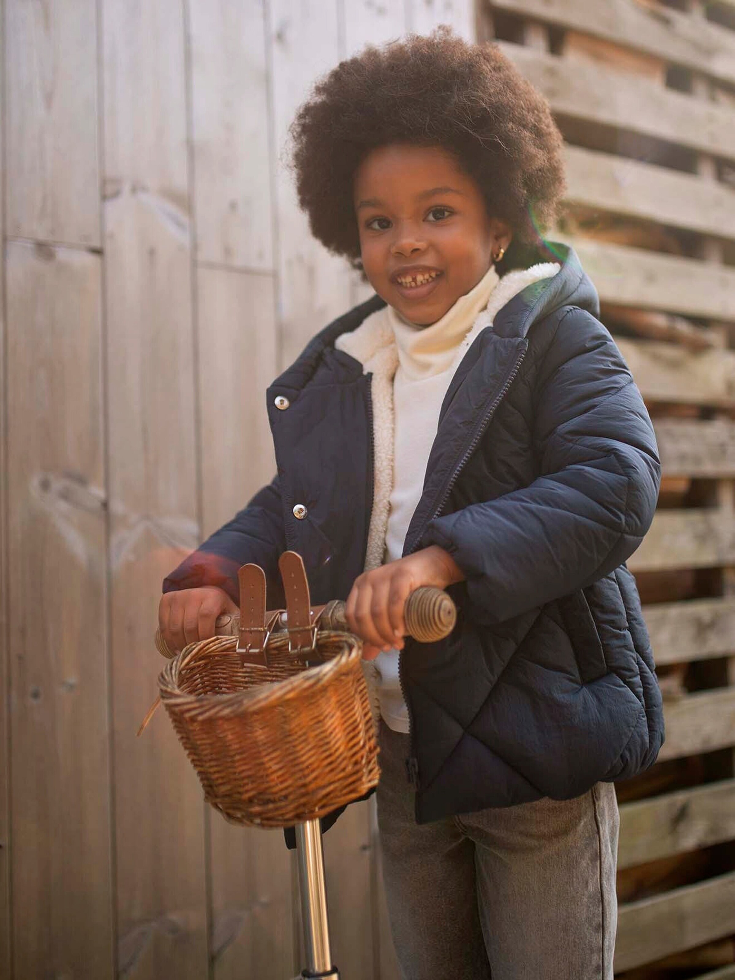 Vertbaudet Mädchen Kapuzen-Steppjacke mit Teddyfleece-Futter, Wattierung Recycling-Polyester marine