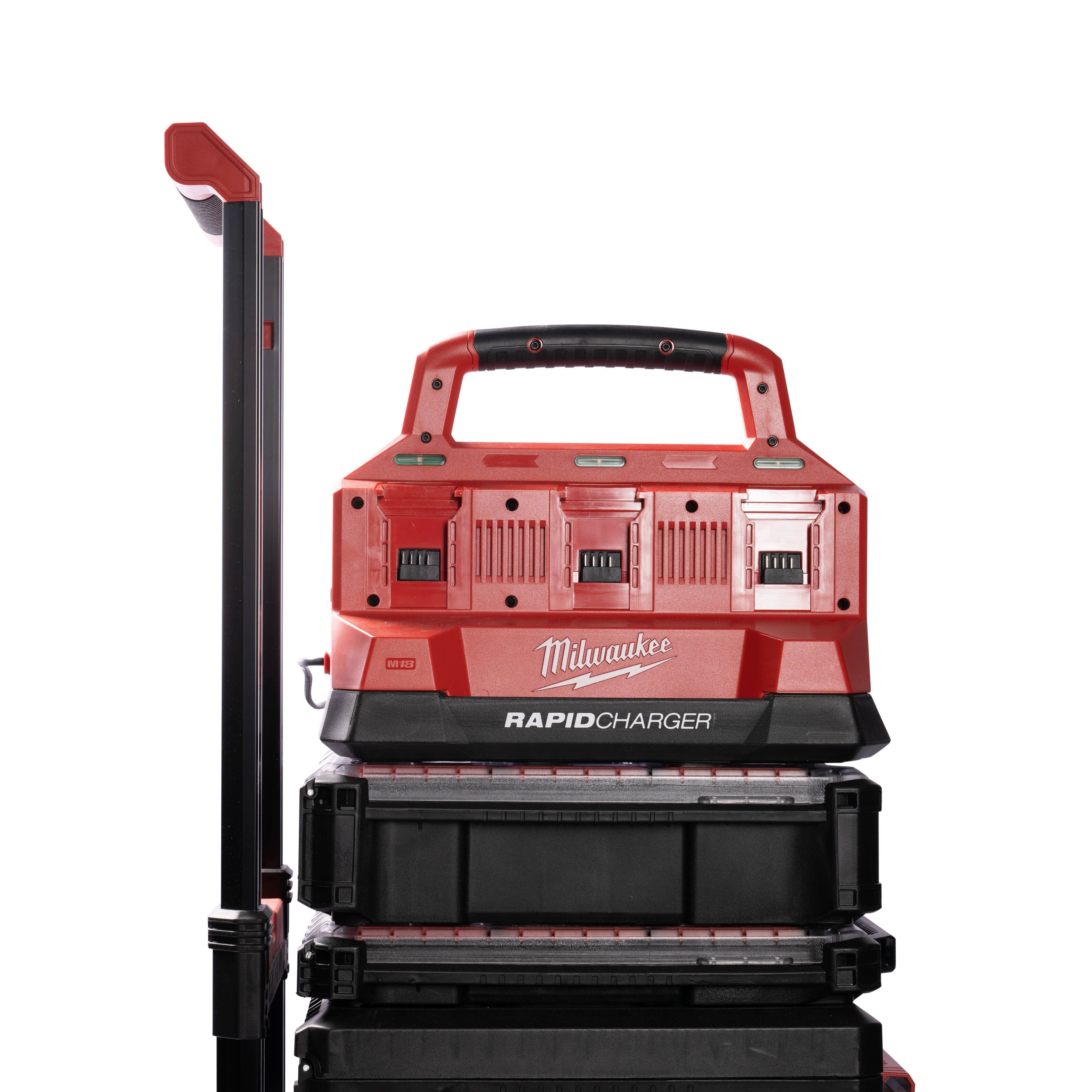 Milwaukee M18 PC6 PACKOUT™ Zesvaks Snellader 18V - 4932480162