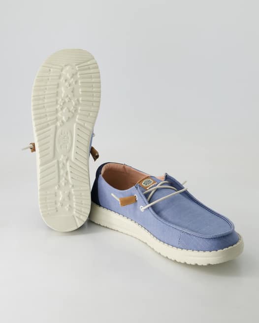 Hey Dude Wendy Chambray Sneaker in Blau