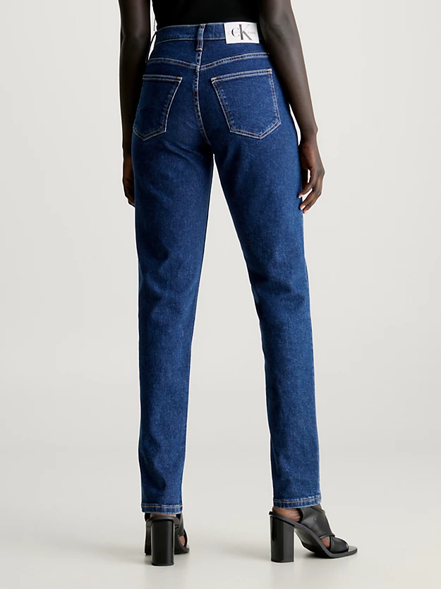 Calça jeans de mãe