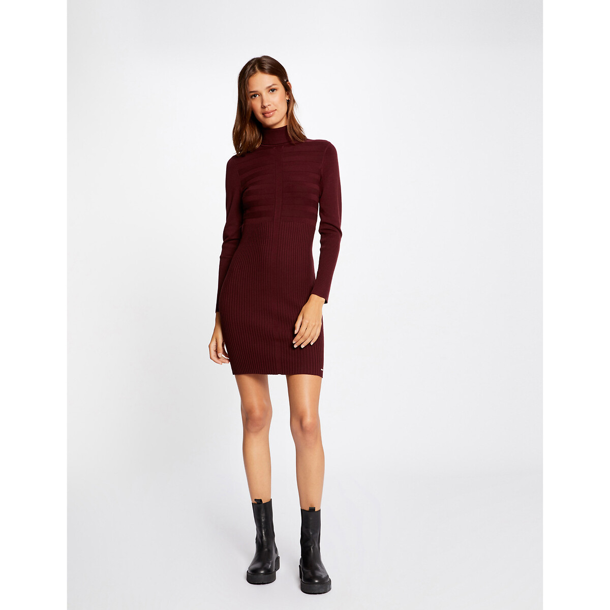 MORGAN<br>Vestido de malha fina com gola alta