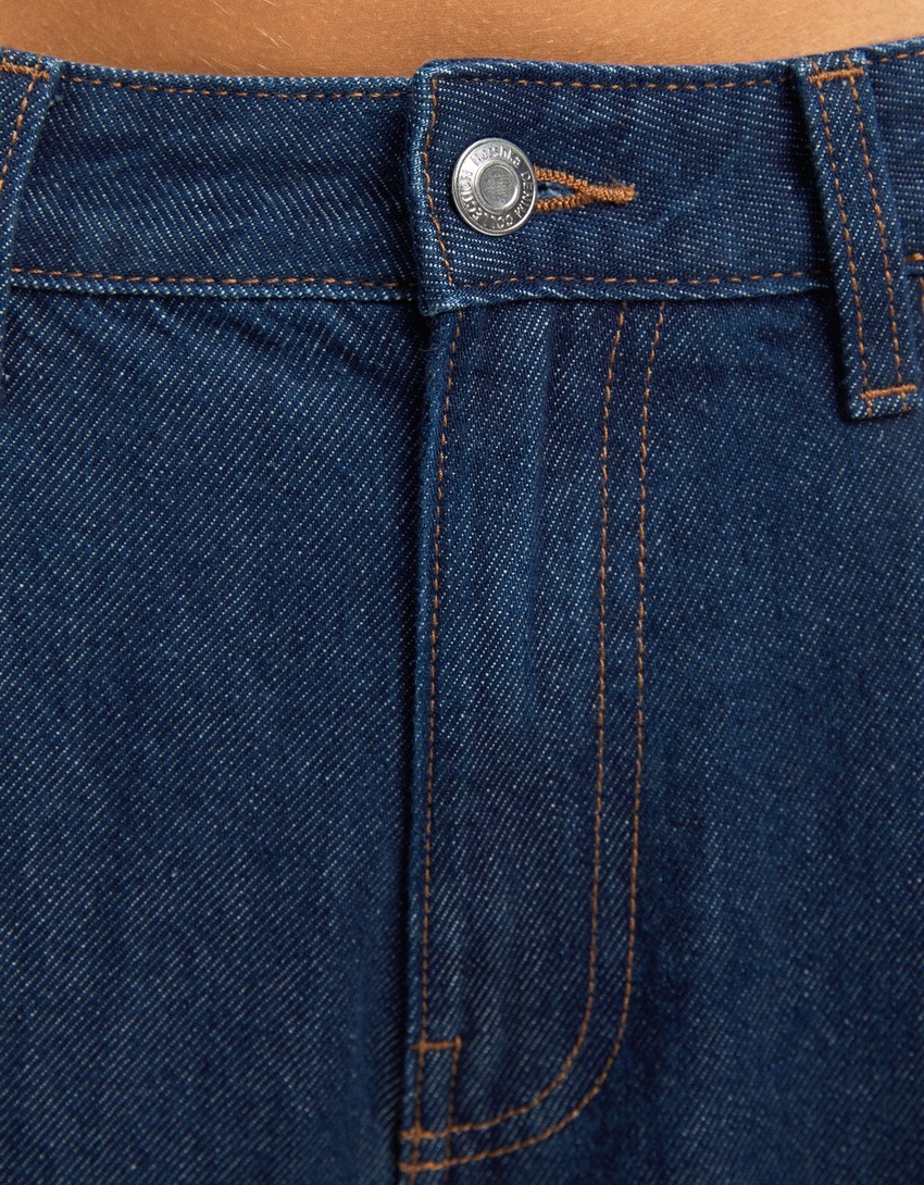 calça jeans de perna larga