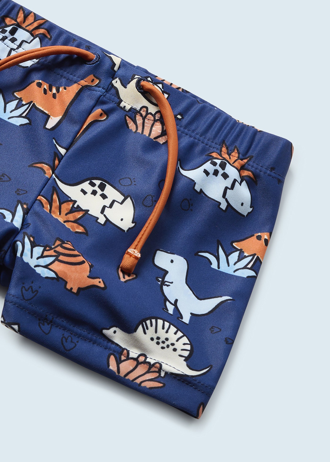 Conjunto de banho para bebê de 2 peças com estampa.