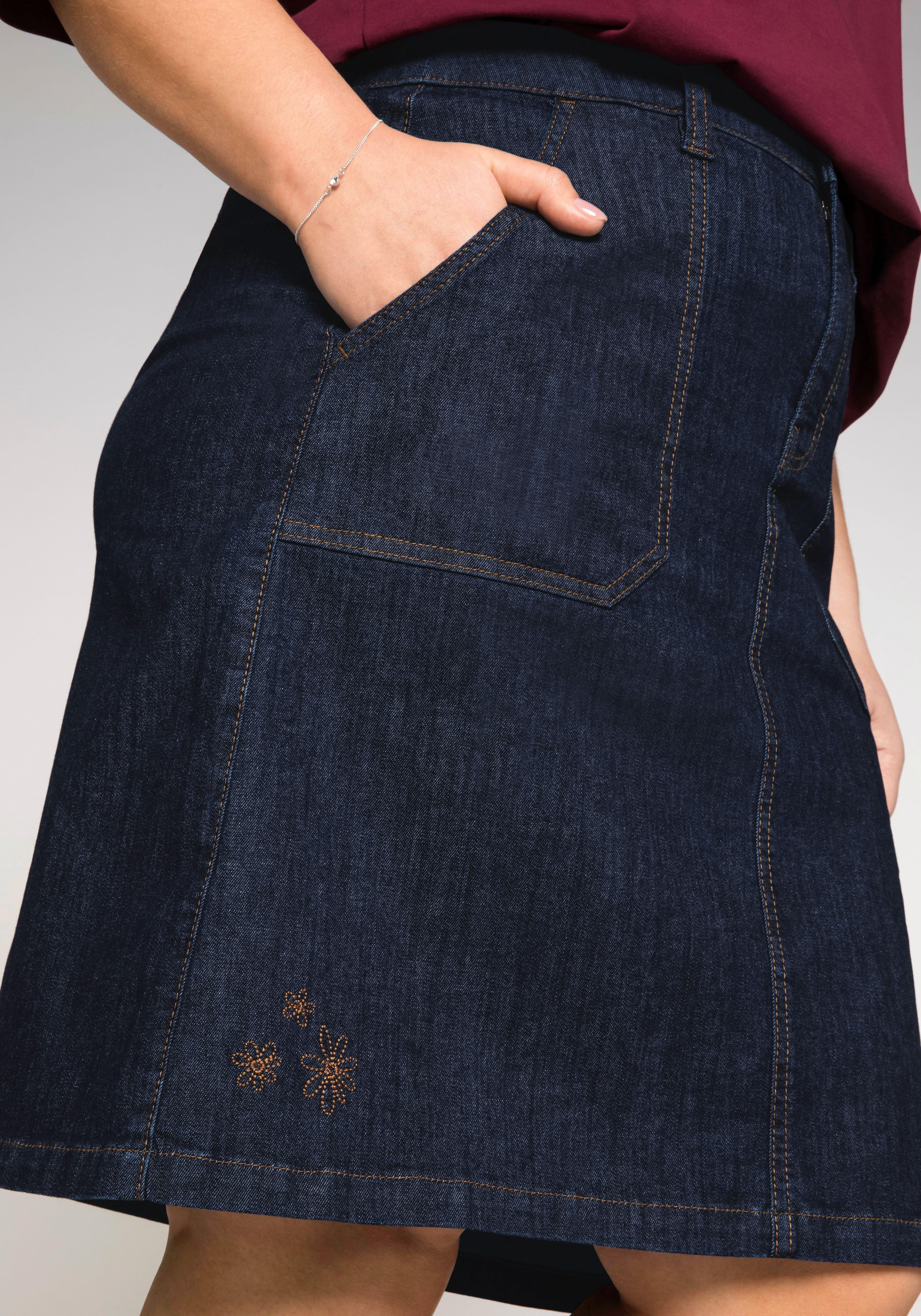 Stretch-Jeansrock in A-Linie mit Blütenstickerei