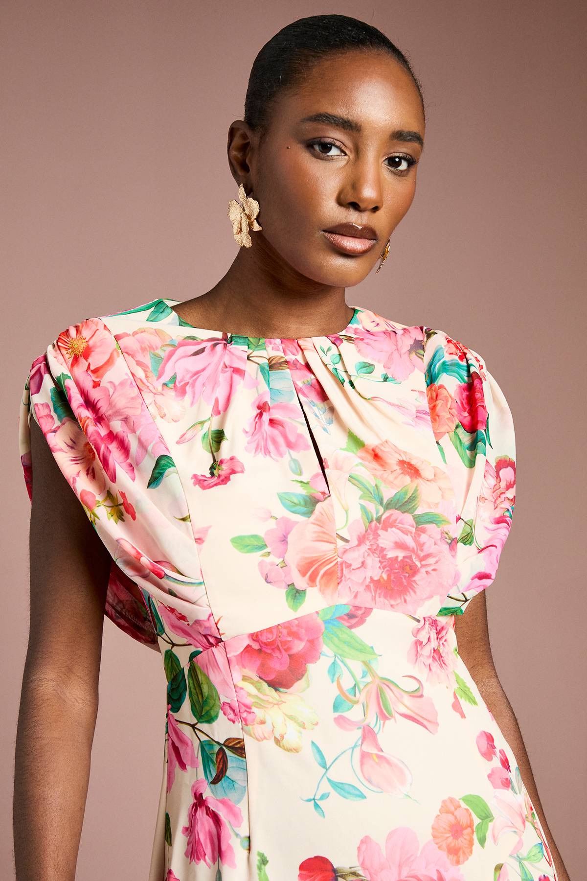 Coast Robe Midi en Mousseline Florale à Manches Courtes