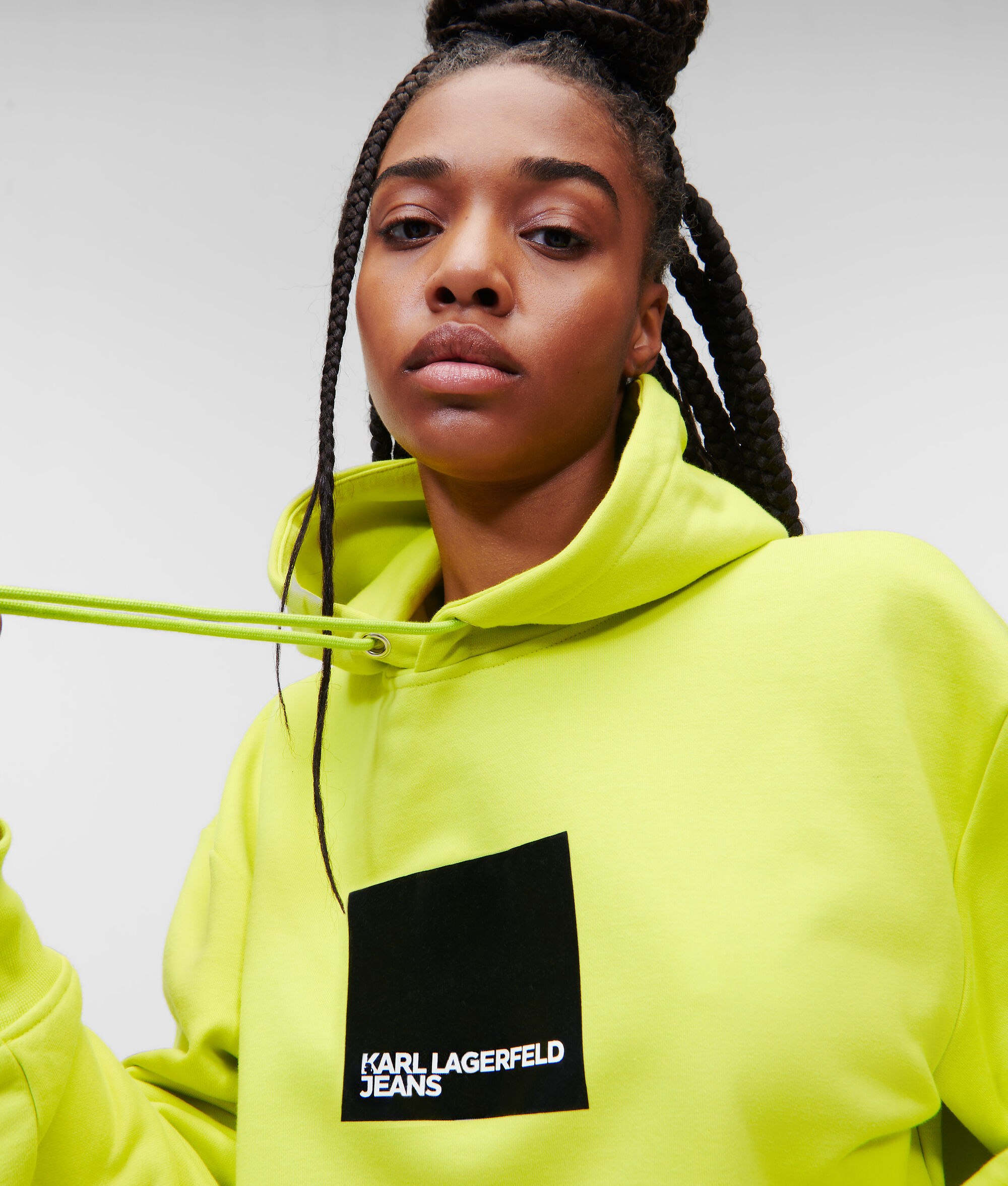 SWEAT À CAPUCHE AVEC LOGO KLJ