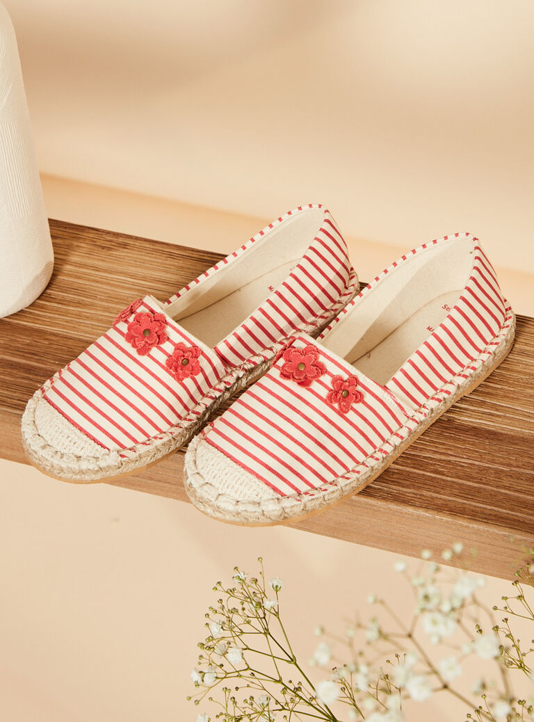 Espadrilles écrues et rouges à imprimé à rayures