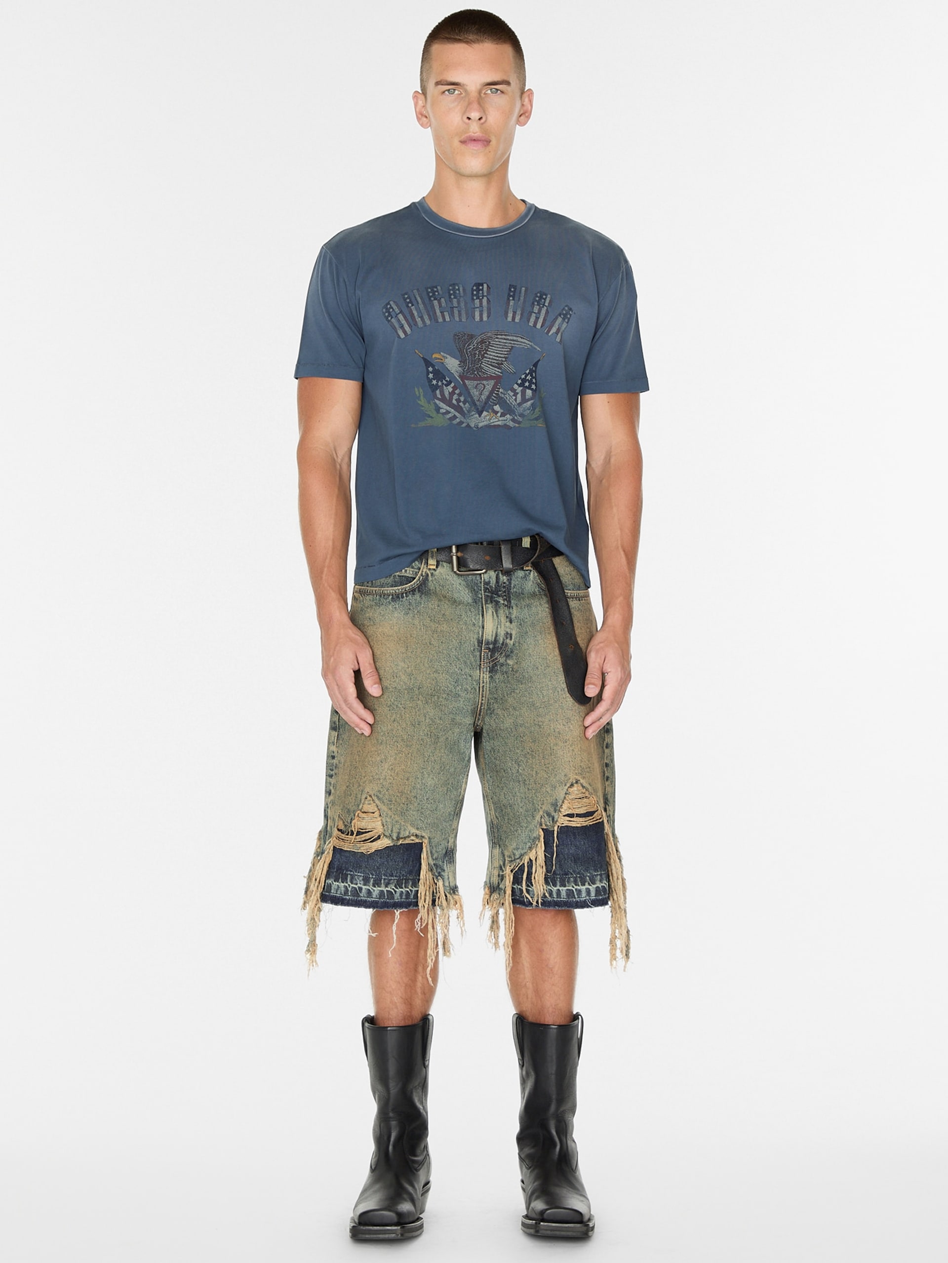short jeans desgastado