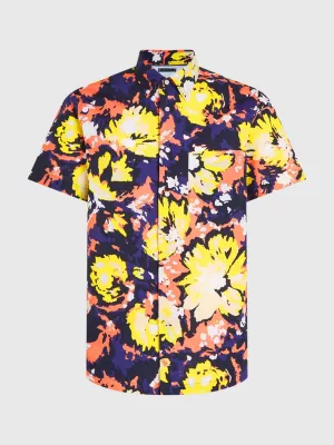 Camisa floral de manga curta com modelagem regular