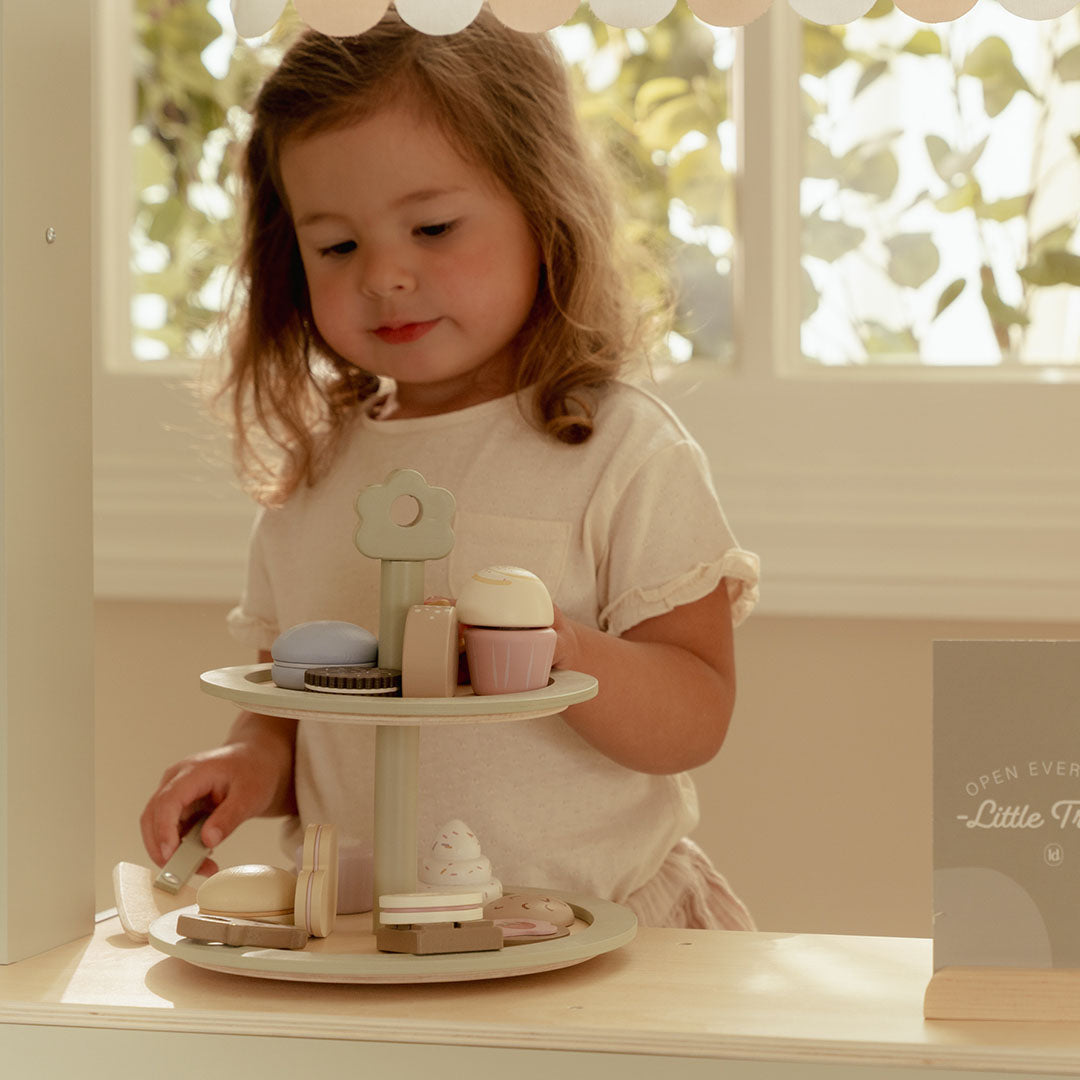 little dutch etagère met gebak - 19-delig