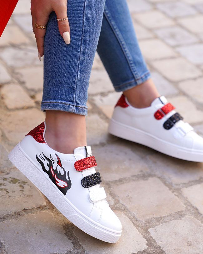 Sneakers Blanches Design Flamme avec Velcro Pailleté Rouge et Noir