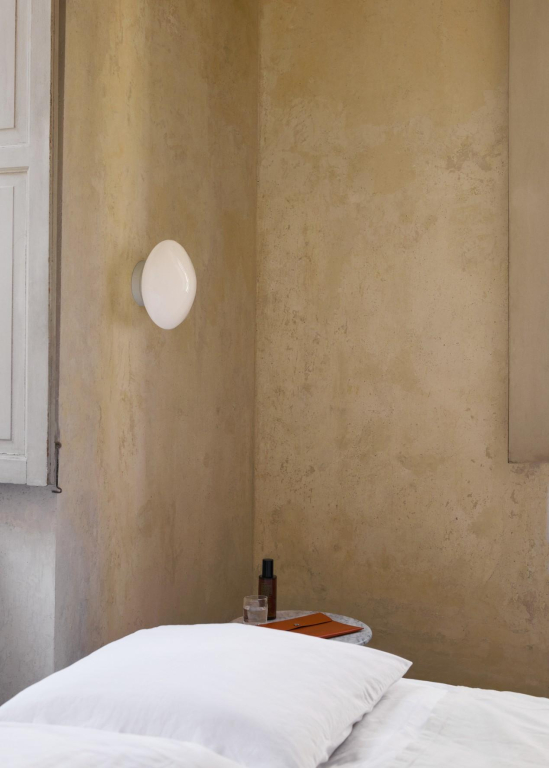 &tradition Mist AP22 plafond/wandlamp Ø25 White Opal Glass