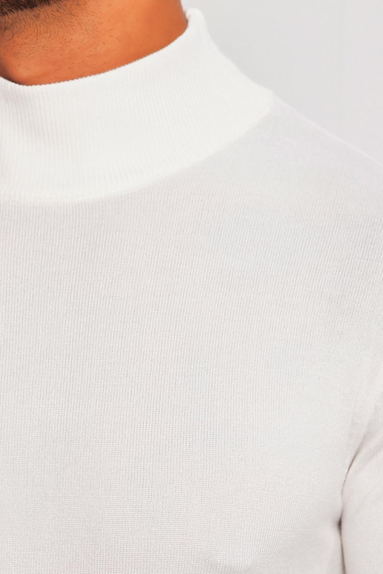 Pull fin col montant blanc