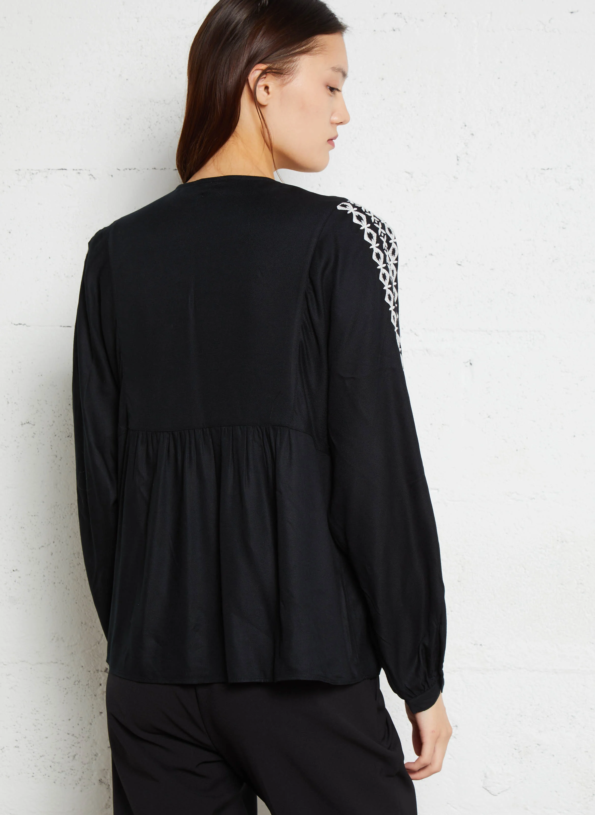 TALABAKA - Blouse ample brodée| Noir