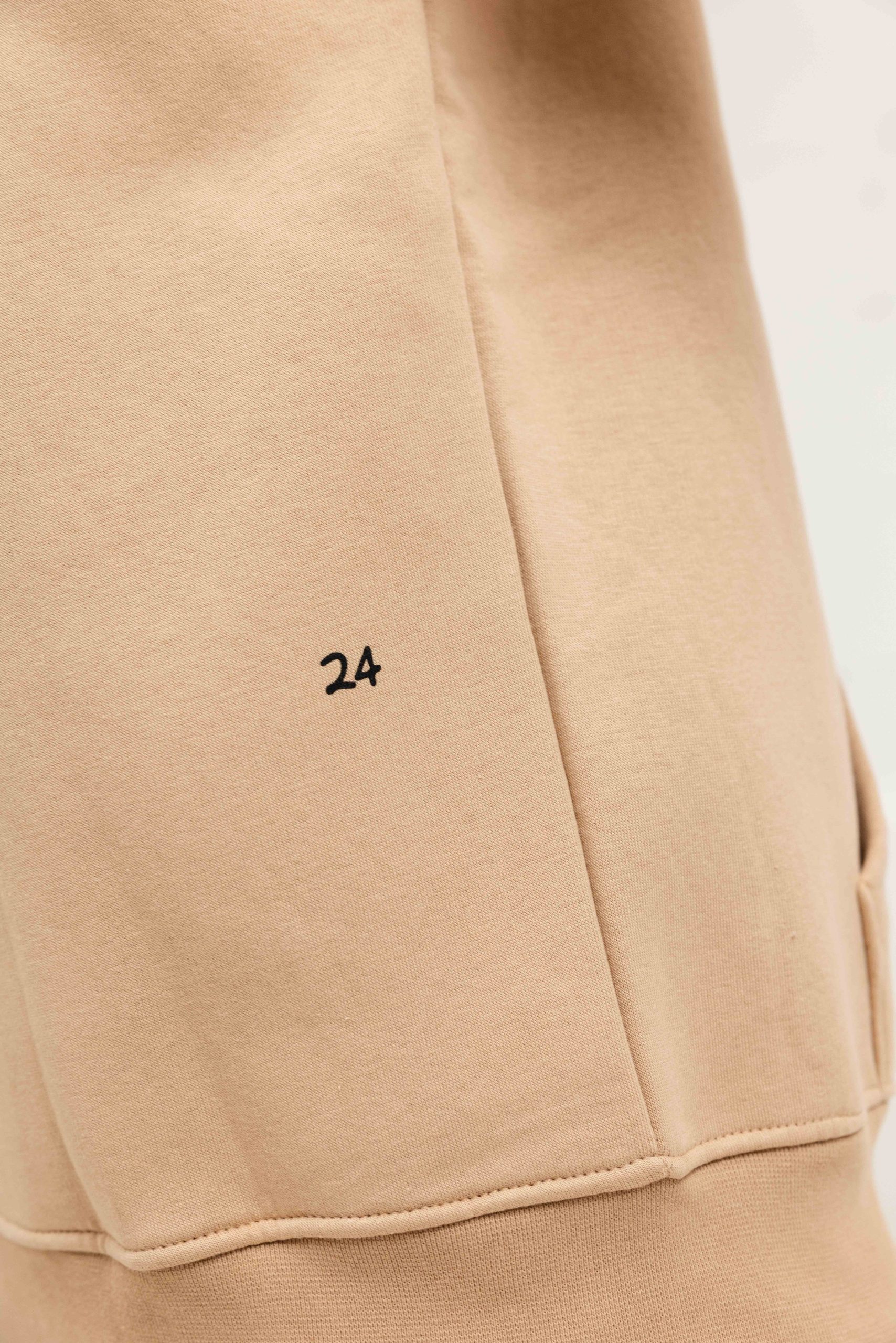 24 Uomo Basic Hoodie Bruin Heren
