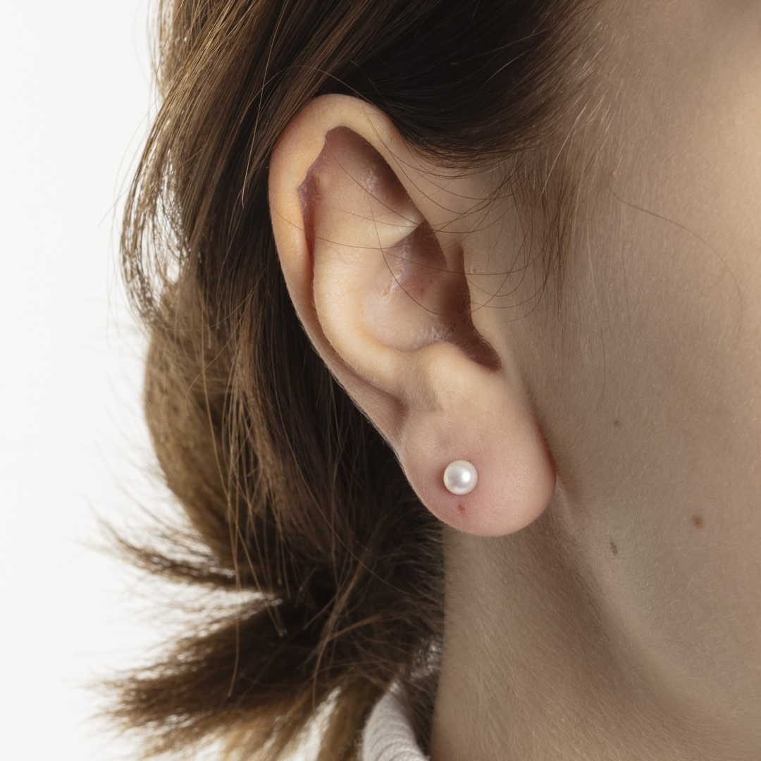 Ohrstecker 750/18 K Gelbgold mit Süsswasser-Kulturperle Ø 4.0mm