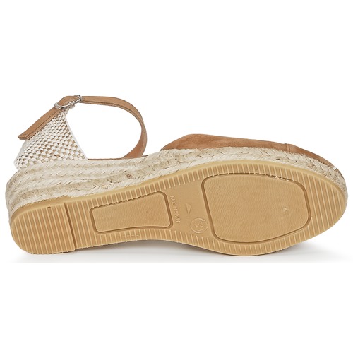 Betty London - INONO - Camel