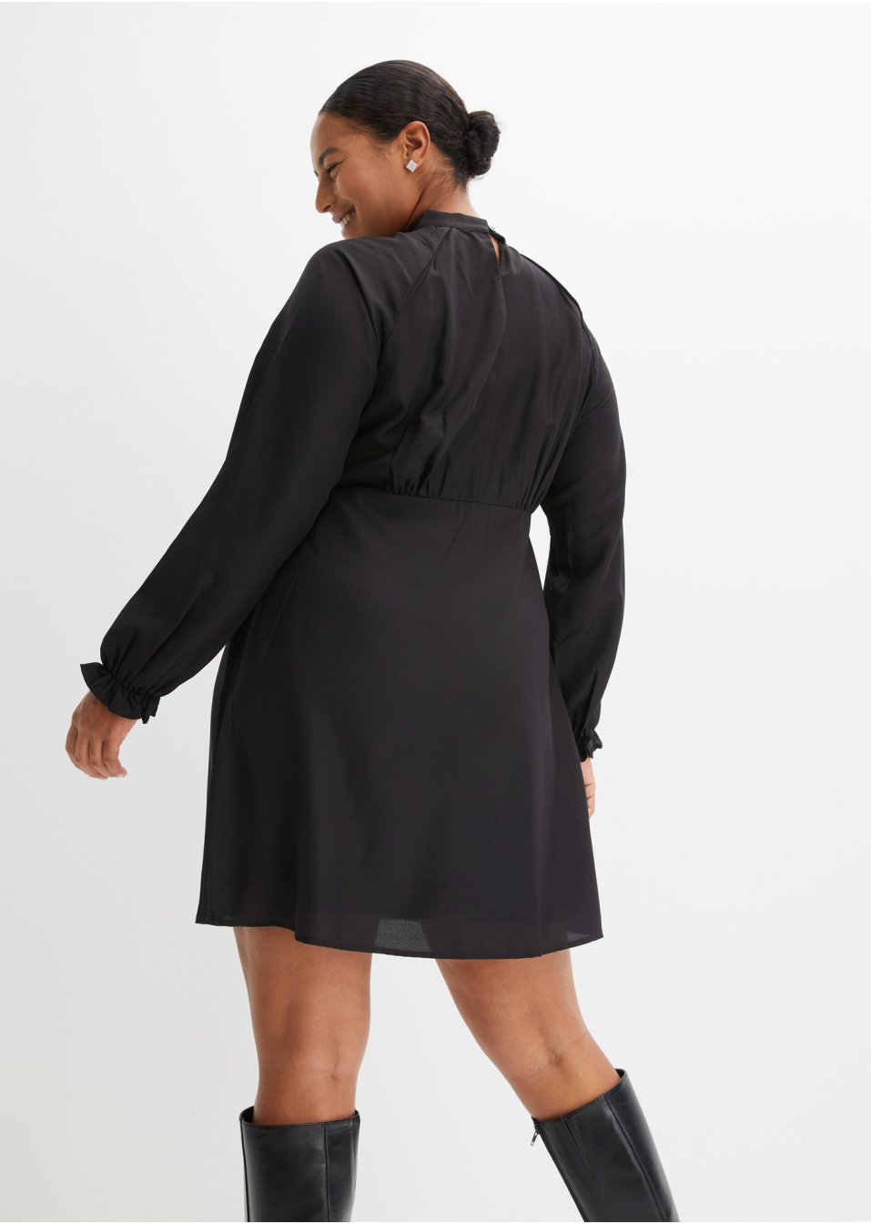 Robe avec détail nœud